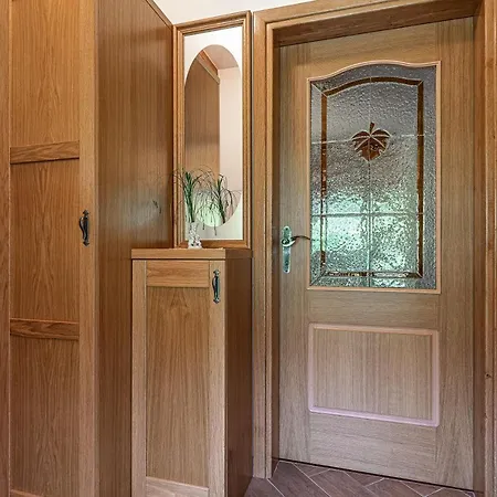 Vineyard Stepan - Happy *